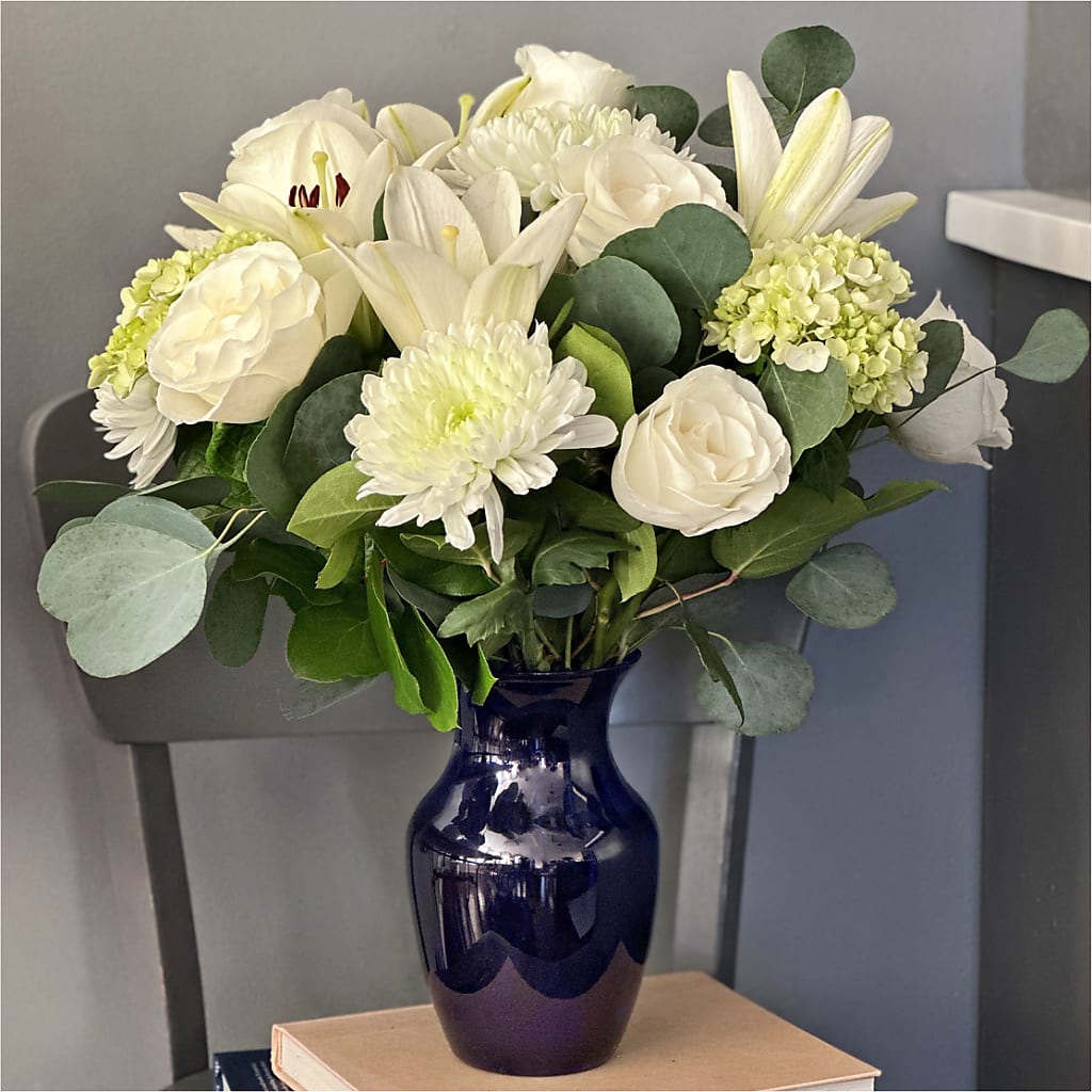 Snowy Dreams Bouquet –  Pavilions, Pleasanton CA